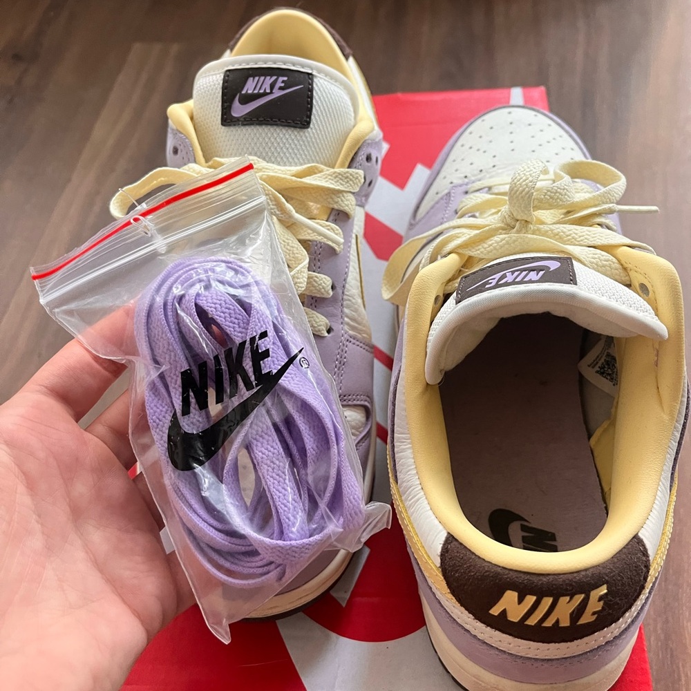 Wmns Dunk Low Premium 'Lilac Bloom' W8.5 - Picture 3 of 6